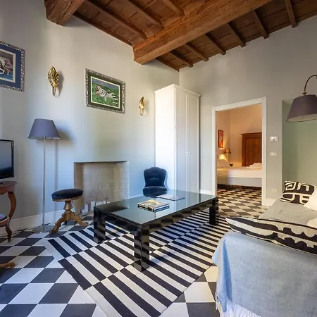 Apartamento Modern Magnoli View In Ponte Vecchio Florencia Exterior foto